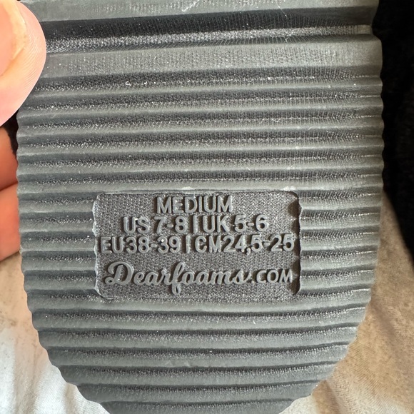 NWOT Dearfoams slippers size medium 7/8 - Picture 2 of 4